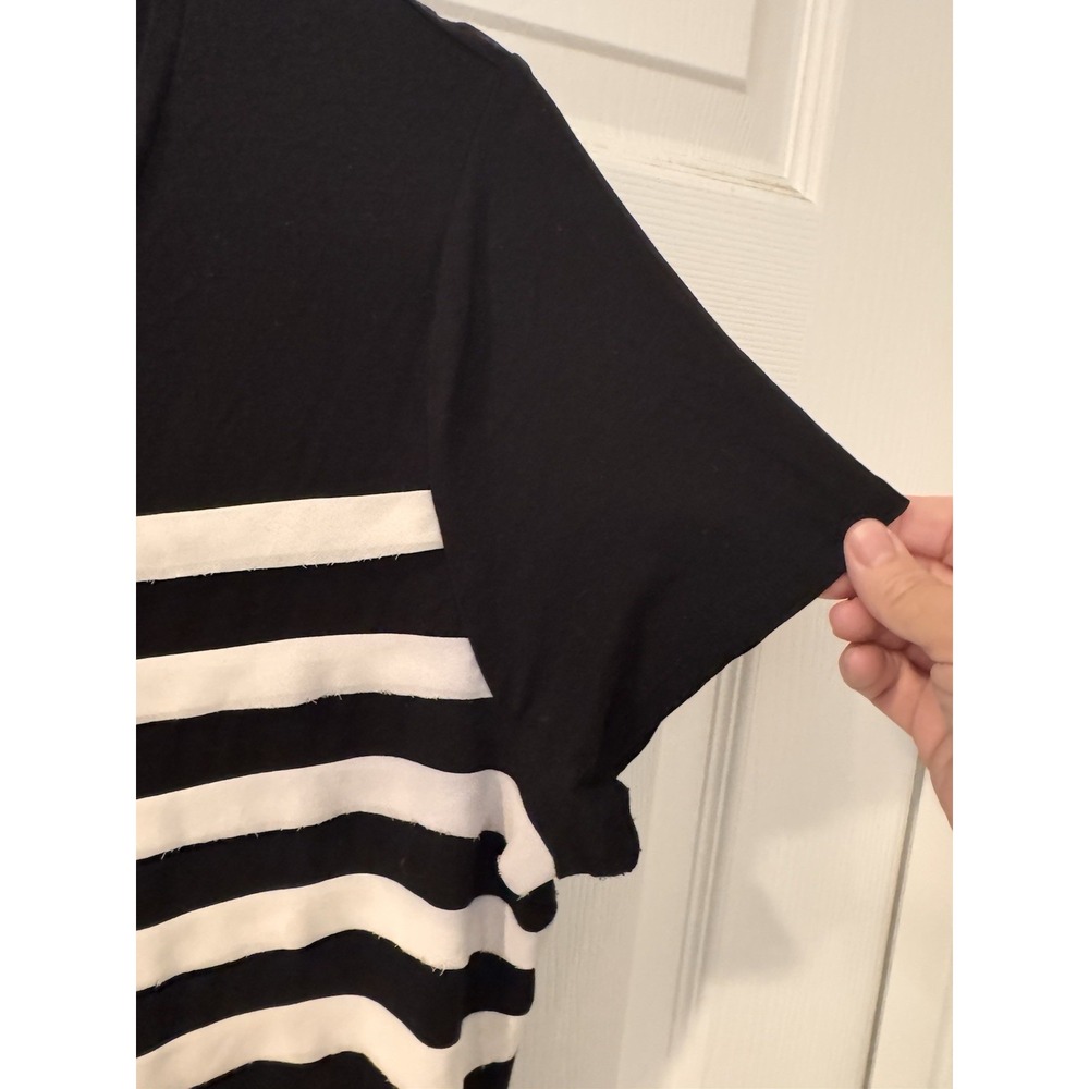 Chico's Black/Ecru Tiered Stripe Short Sleeve Top‎ Size 3 (16-18) XL Raw Edge - Picture 3 of 7